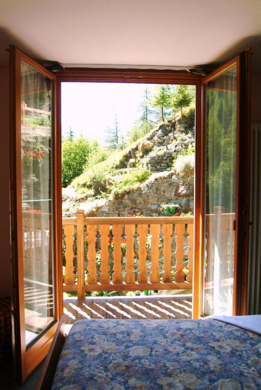 Hotel Genzianella Champoluc Quarto foto